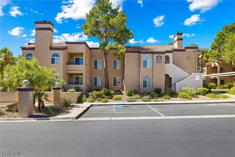9325 W Desert Inn Rd #104, Las Vegas, NV 89117