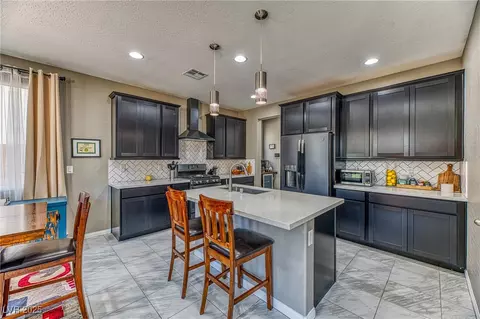 10042 Bismuth St, Las Vegas, NV 89183