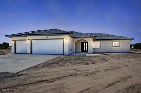 1131 Lupin St, Pahrump, NV 89048