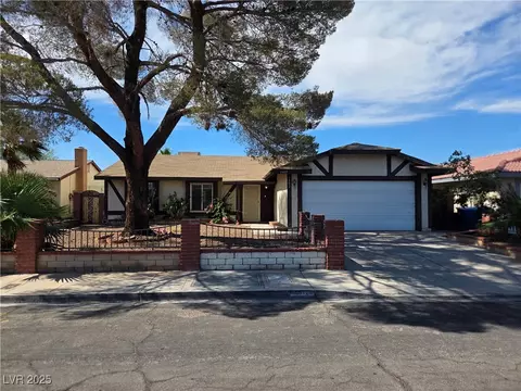 6402 Agua Dr, Las Vegas, NV 89103