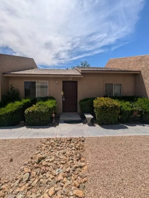 4238 Rollingstone Dr, Las Vegas, NV 89103