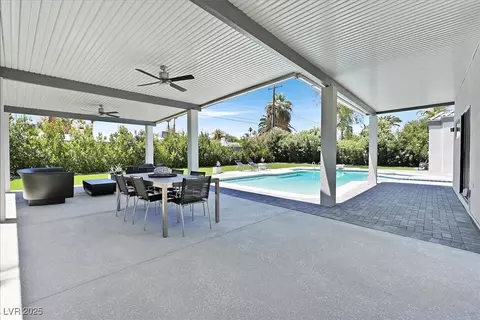 324 Park Way E, Las Vegas, NV 89106