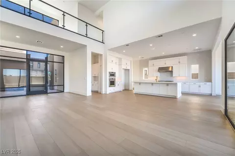 4846 Shady Ridge Dr, Las Vegas, NV 89135