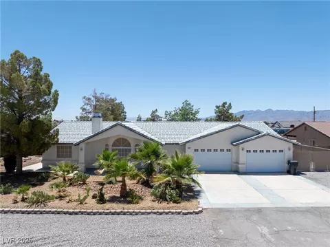 901 E Jaybird St, Pahrump, NV 89048