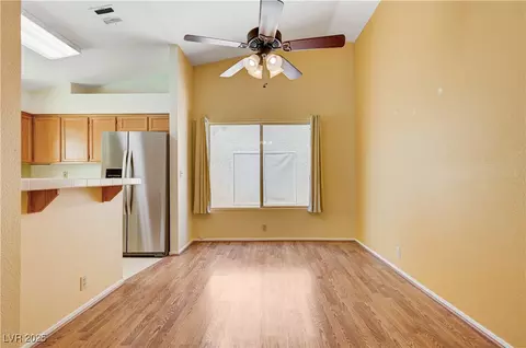 Living - 812 Bitterroot St, Henderson, NV 89002 photo 5 of 6