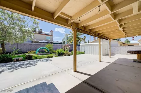 Exterior - 812 Bitterroot St, Henderson, NV 89002 photo 3 of 9