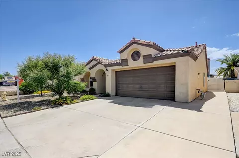 Exterior - 812 Bitterroot St, Henderson, NV 89002 photo 2 of 9