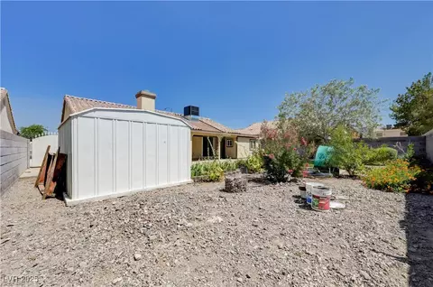 Exterior - 812 Bitterroot St, Henderson, NV 89002 photo 7 of 9