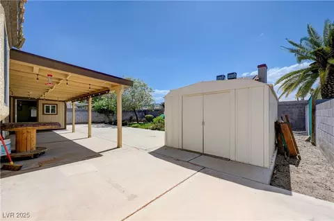 Exterior - 812 Bitterroot St, Henderson, NV 89002 photo 9 of 9