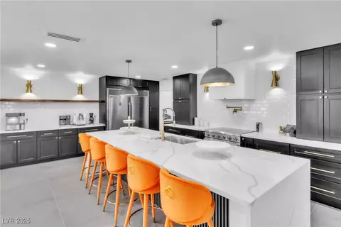 3189 Montecito Dr, Las Vegas, NV 89120