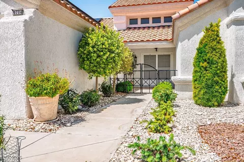 9704 Brawley Dr, Las Vegas, NV 89134