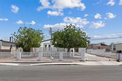 260 Navajo Dr, Henderson, NV 89015