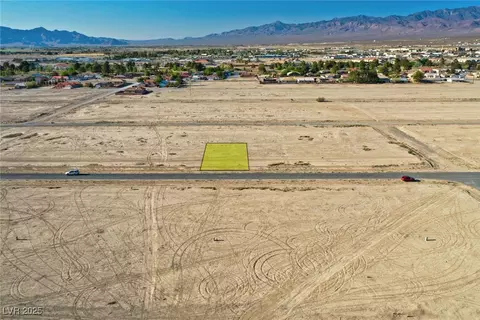 1110 E Honeysuckle St, Pahrump, NV 89048