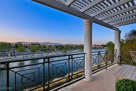 9430 Laguna Niguel Dr #203, Las Vegas, NV 89134