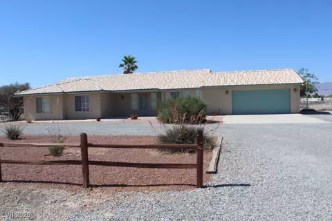 2201 E Dandelion St, Pahrump, NV 89048
