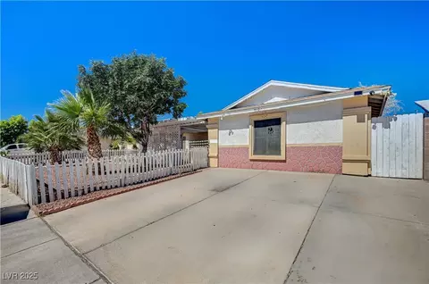 5121 Gains Mill St, Las Vegas, NV 89122
