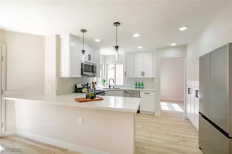2204 Brighton Shore St, Las Vegas, NV 89128