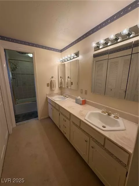 Bath - 1133 Bell Ave, Ely, NV 89301 photo 3 of 7