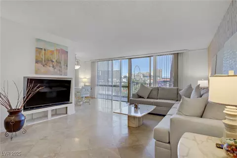 205 E Harmon Ave #306, Las Vegas, NV 89169