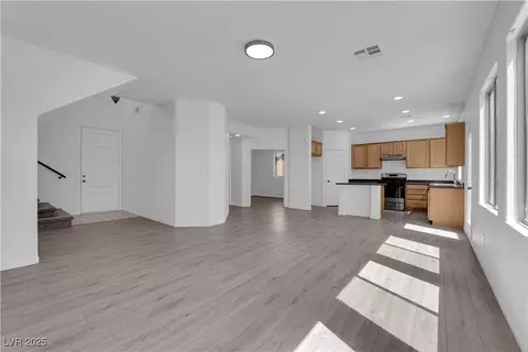 6412 Point Break St, North Las Vegas, NV 89084
