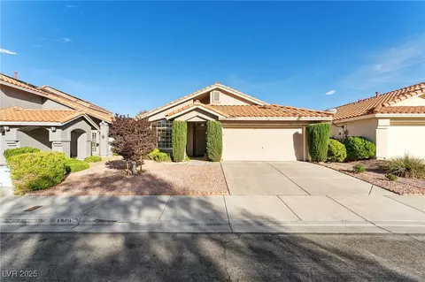 1908 Summit Pointe Dr, Las Vegas, NV 89117