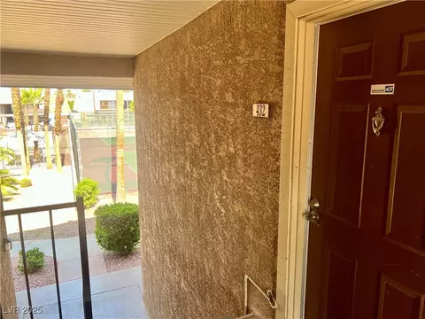 5020 Indian River Dr #432, Las Vegas, NV 89103