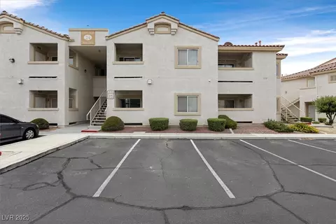 855 N Stephanie St #2415, Henderson, NV 89014