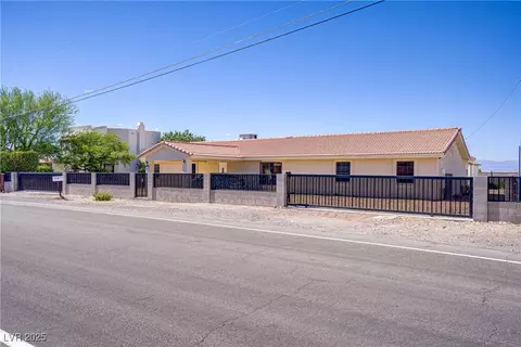 2935 Hardin Dr, Henderson, NV 89074