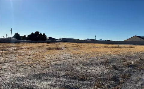 3330 Oakleaf Ave, Pahrump, NV 89048