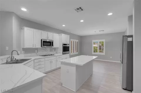 2144 Mountain City St, Henderson, NV 89052