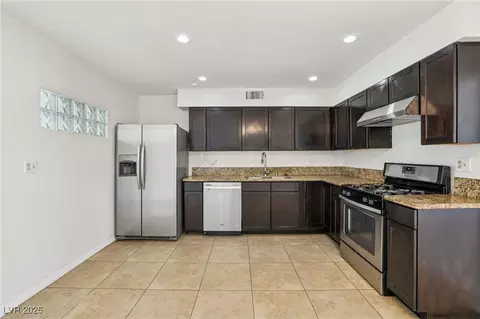 882 Westminster Ave, Las Vegas, NV 89119