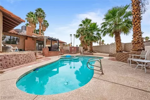 3135 La Mesa Dr, Henderson, NV 89014
