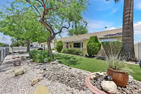 1331 Melville Dr, Las Vegas, NV 89102