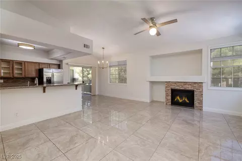 1705 King James St #203, Las Vegas, NV 89144