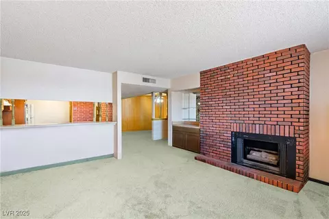 750 S Royal Crest Cir #353, Las Vegas, NV 89169