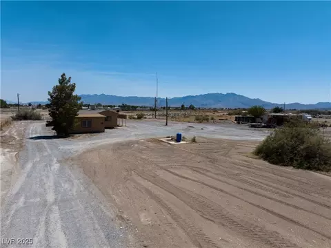 1141 W Chipmunk Rd, Pahrump, NV 89048