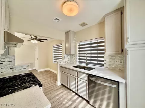 4805 Nara Vista Way #203, Las Vegas, NV 89103