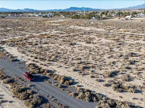 3260 E Toucan Ct, Pahrump, NV 89048