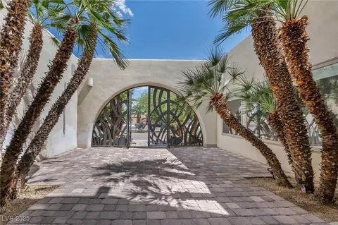 7045 Edna Ave, Las Vegas, NV 89117