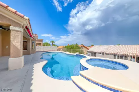 2540 Youngdale Dr, Las Vegas, NV 89134