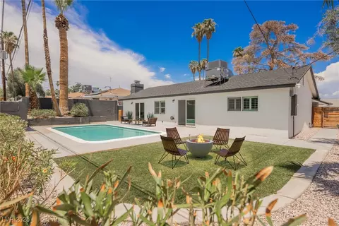 1712 E Oakey Blvd, Las Vegas, NV 89104