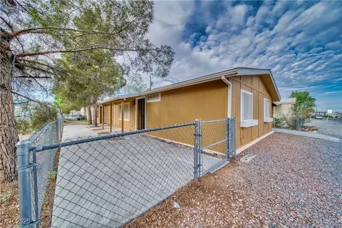 271 W Comstock Cir, Pahrump, NV 89048