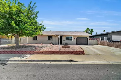 408 Scenic Dr, Henderson, NV 89002