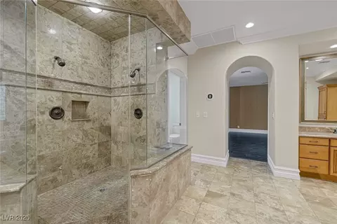 Bath - 81 Quail Run Rd, Henderson, NV 89014 photo 6 of 8