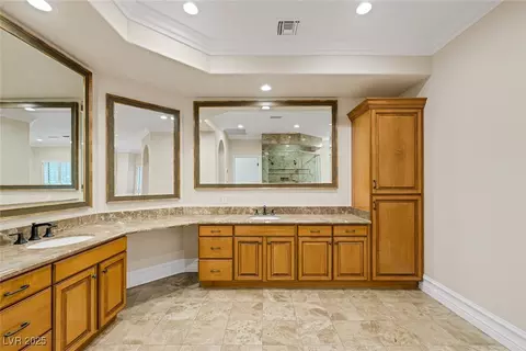 Bath - 81 Quail Run Rd, Henderson, NV 89014 photo 5 of 8