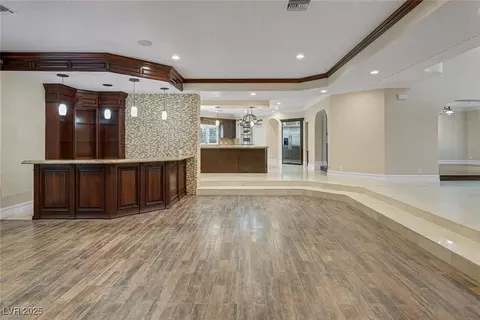 Living - 81 Quail Run Rd, Henderson, NV 89014 photo 5 of 7