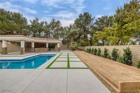 Exterior - 81 Quail Run Rd, Henderson, NV 89014 photo 5 of 20