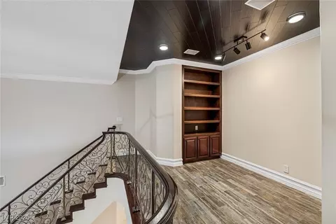 Entry Way - 81 Quail Run Rd, Henderson, NV 89014 photo 4 of 5