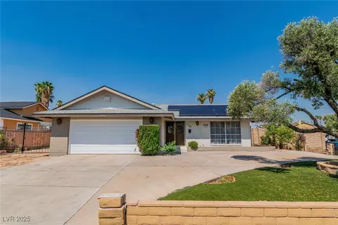 2753 Mcleod Dr, Las Vegas, NV 89121