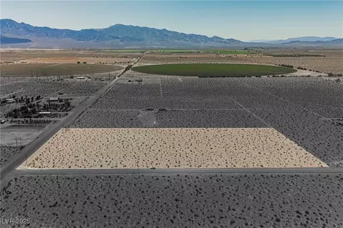 454 E Anvil Rd, Amargosa Valley, NV 89020